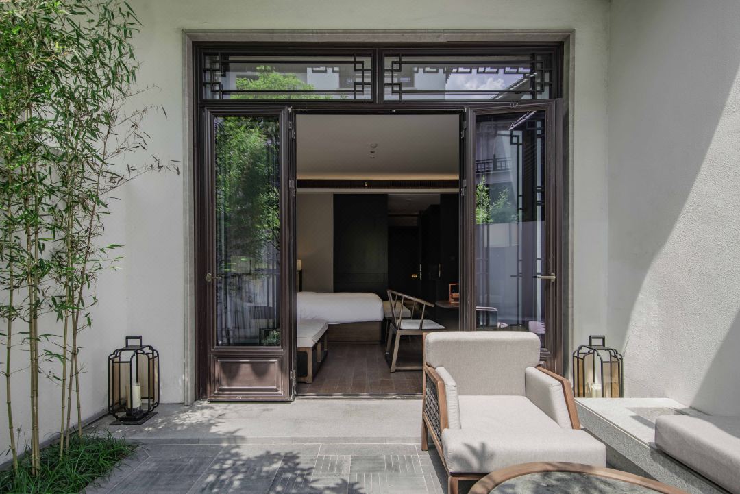 酒店家具安装时间受哪些因素影响？工期把控关键要点解析