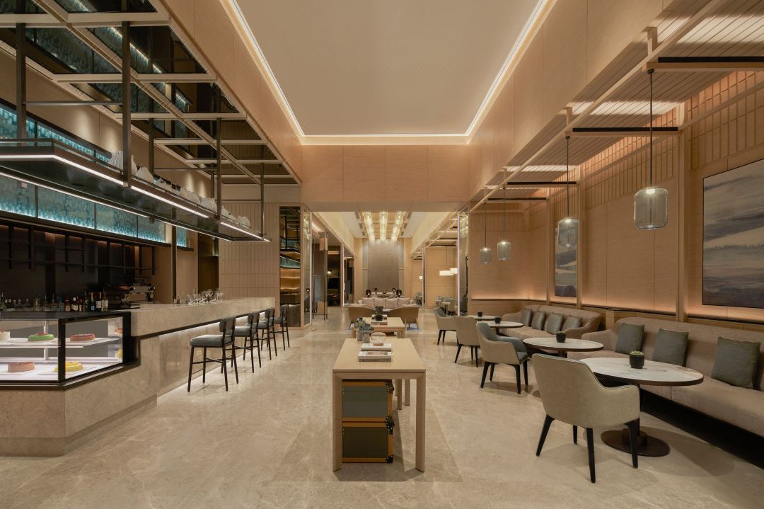 西南地区酒店家具，实木与板材材质如何根据预算和风格选择？
