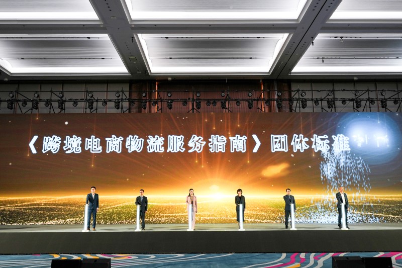 中山学校的公司年会策划执行记录:多工种协同与交付节奏|新君雅 中山学校的公司年会策划执行记录:多工种协同与交付节奏|新君雅
